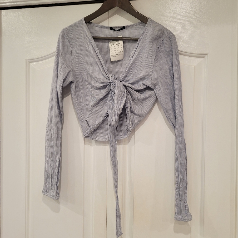 Brandy melville wrap top